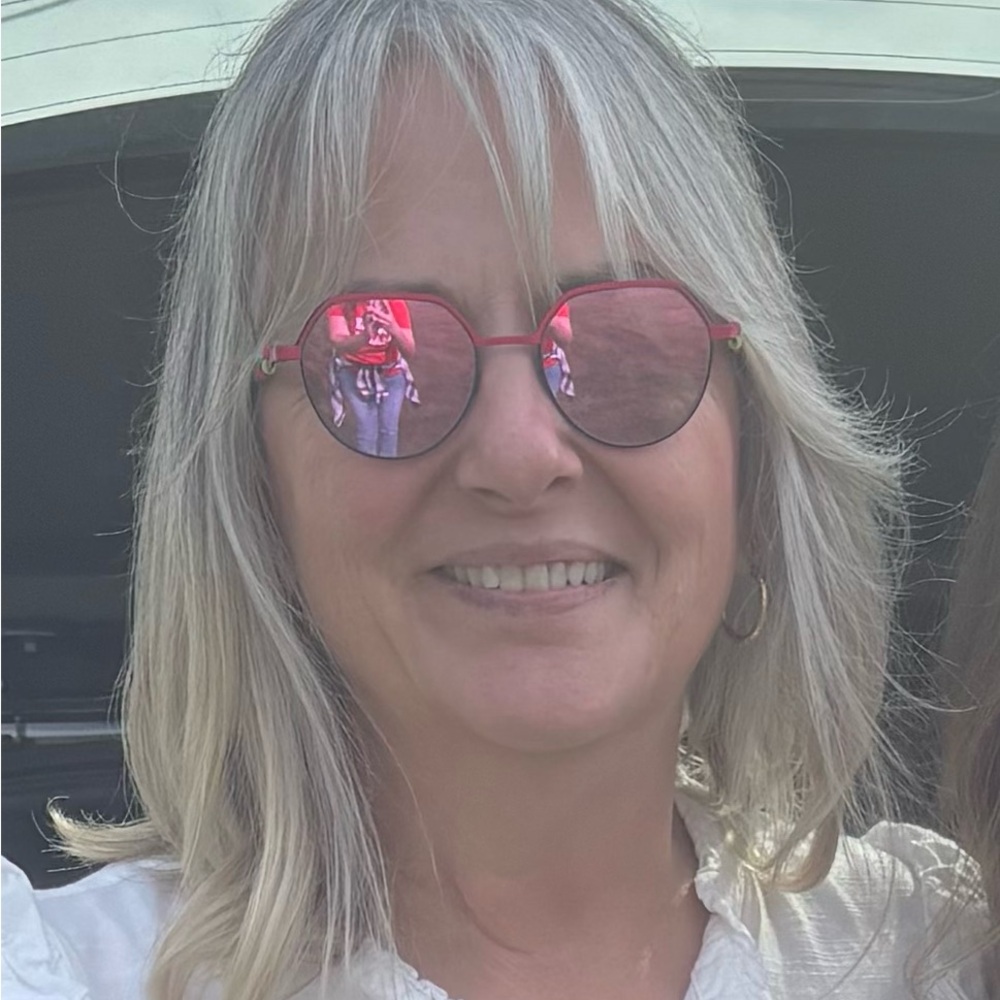 Meet your Posher, Julie